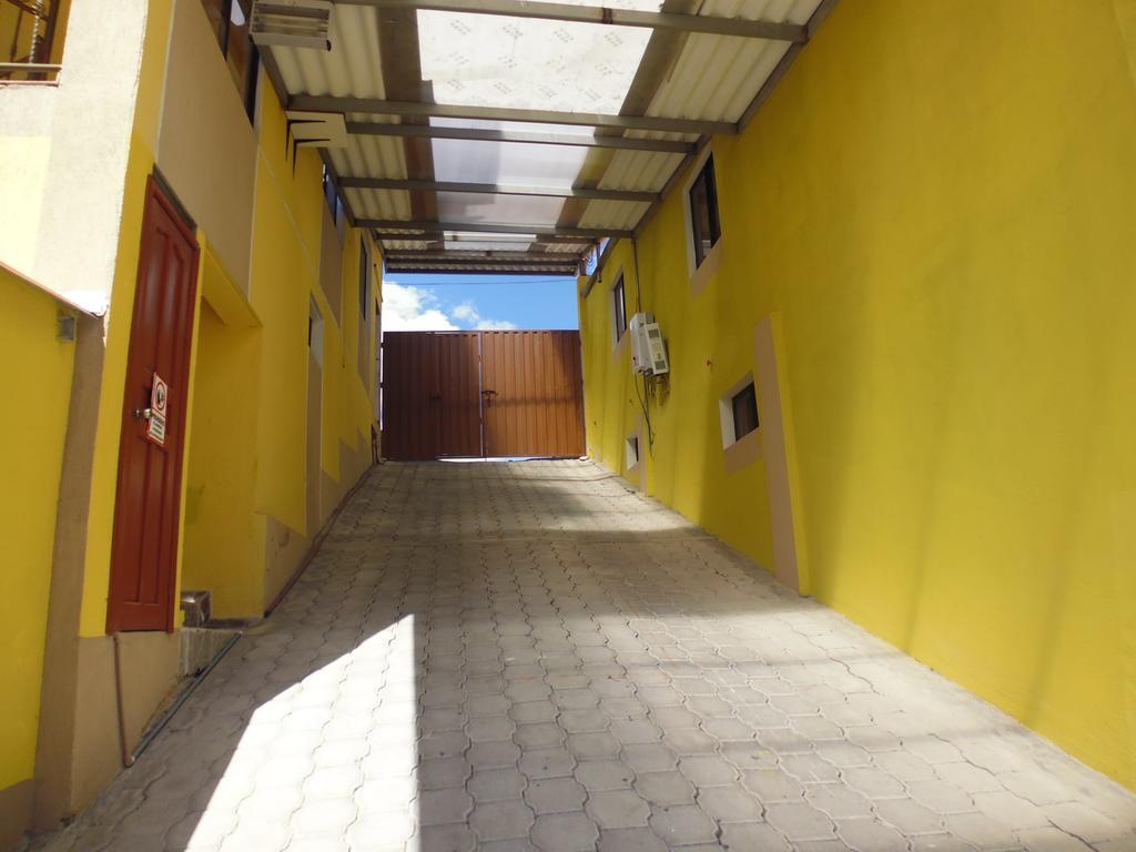 Hotel Residencial El Viajero Tababela Kültér fotó