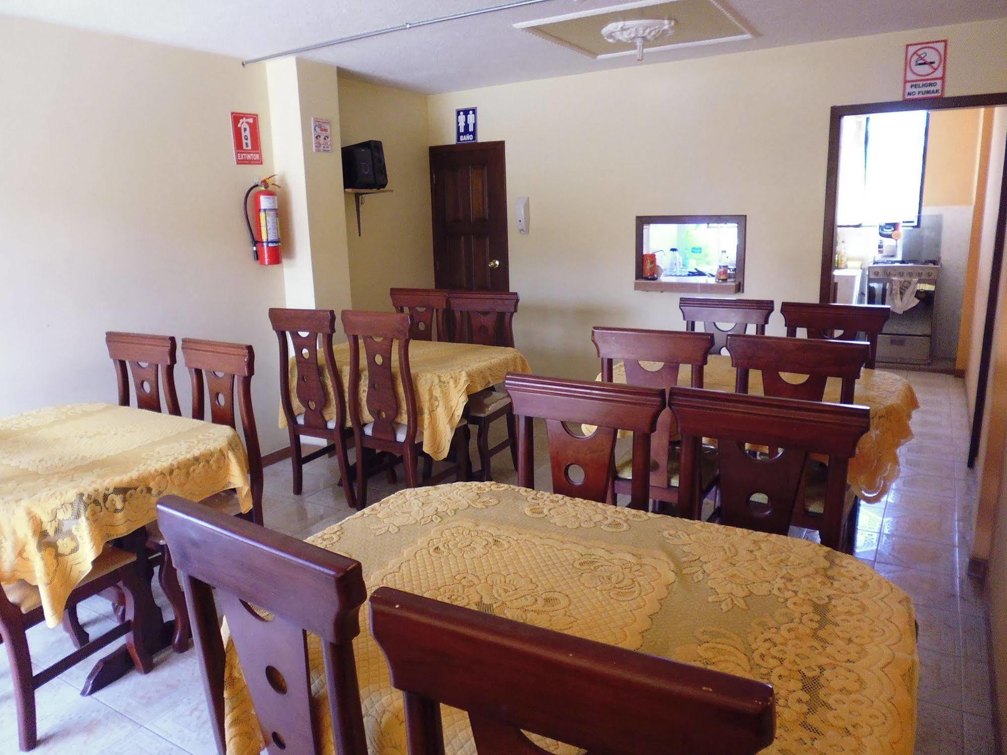 Hotel Residencial El Viajero Tababela Kültér fotó